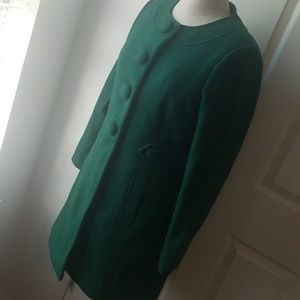 KellyGreen BANANA REPUBLIC coat ala Audrey Hepburn